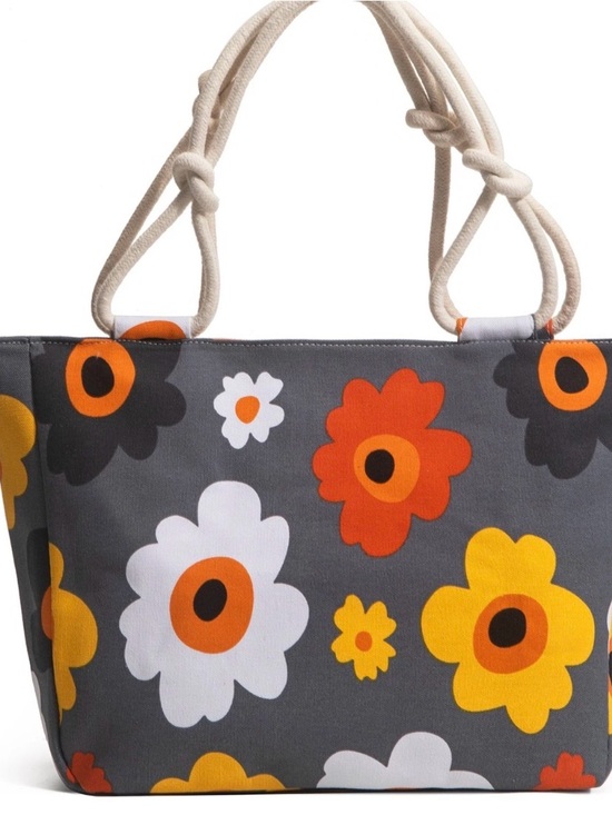 Handbags - Farmhouse is My Style Blooms Zippered Tote Bag Preloved- flaw